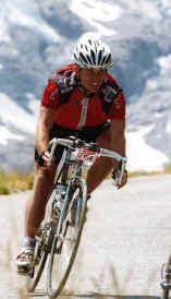 La Marmotte 2006 descending Galibier.jpg (42419 bytes)